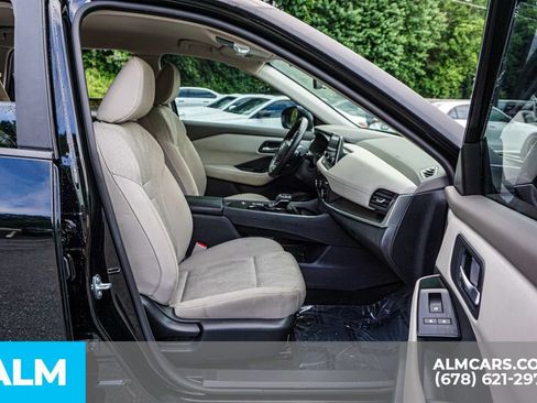 Used 2025 Nissan Rogue SV FWD image 23