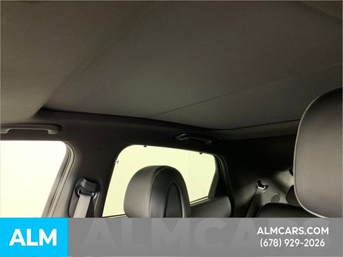 Used 2023 Genesis GV60 Advanced image 18