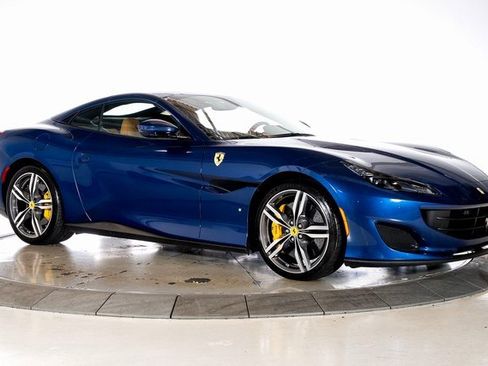 Used 2019 Ferrari Portofino image 12