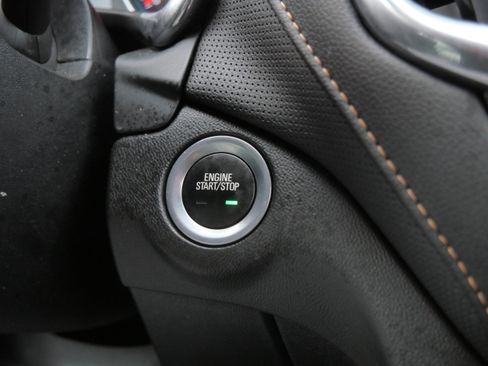 Used 2019 Chevrolet Equinox Premier image 28