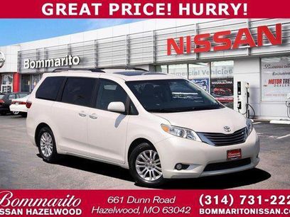 Used 2017 Toyota Sienna XLE w/ XLE Navigation Package