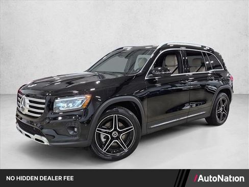 Used 2026 Mercedes-Benz GLB 250 image 1