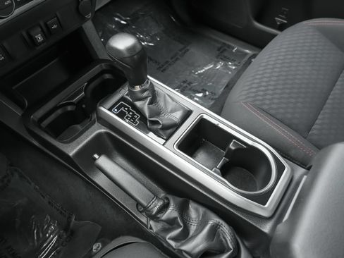 Used 2023 Toyota Tacoma SR5 AWD/4WD image 13