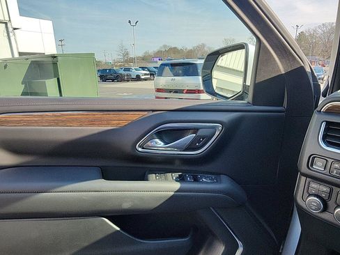 Used 2024 Chevrolet Tahoe High Country image 18