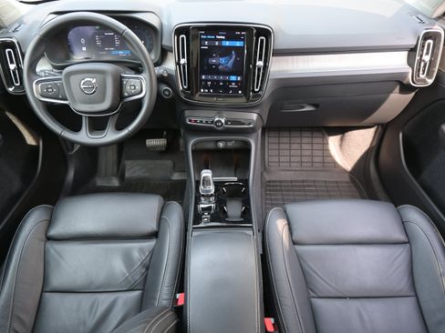 Used 2023 Volvo XC40 B5 Ultimate w/ Climate Package AWD/4WD image 31