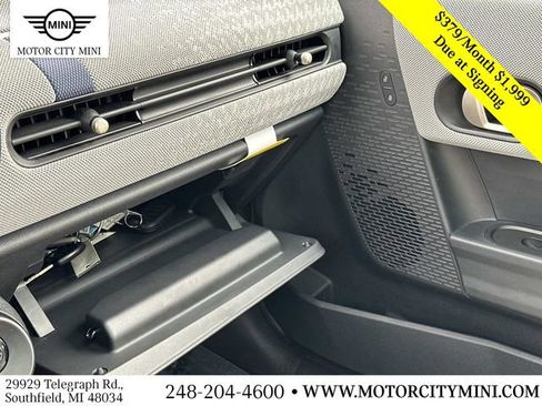 Certified 2025 MINI Cooper S image 32