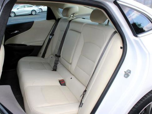 Used 2019 Chevrolet Malibu Premier w/ Sun and Wheel Package image 13