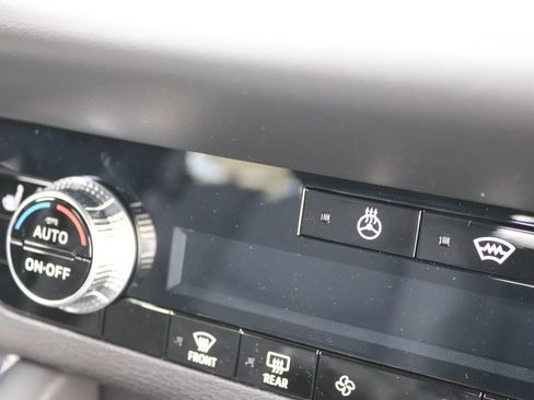 New 2026 Mitsubishi Outlander LE AWD/4WD image 18