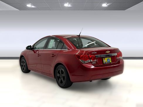 Used 2014 Chevrolet Cruze LT FWD image 2