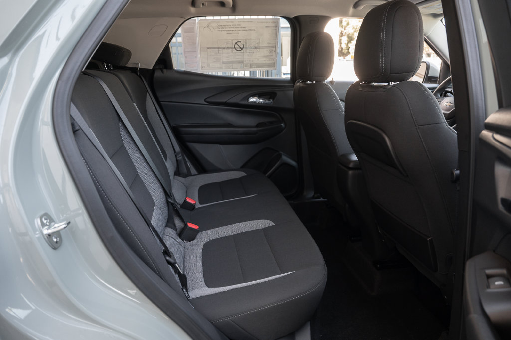 New 2026 Chevrolet TrailBlazer LT w/ Driver Confidence Package FWD image 33
