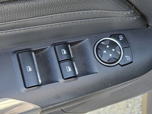 Used 2024 Ford Mustang Premium image 15