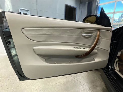 Used 2008 BMW 135i Convertible image 10