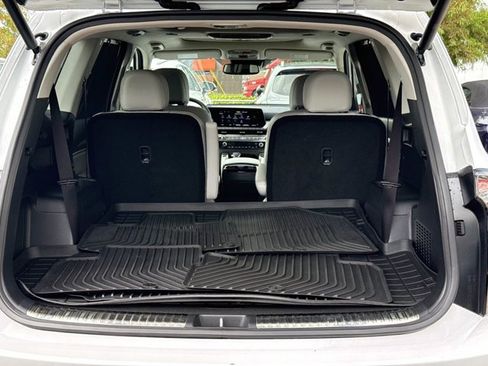 Used 2024 Kia Telluride SX w/ Towing Package FWD image 10