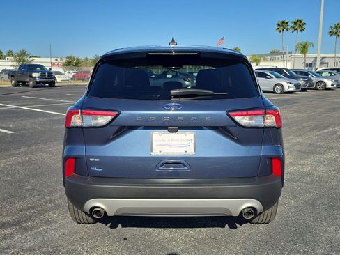 Used 2020 Ford Escape SE image 5