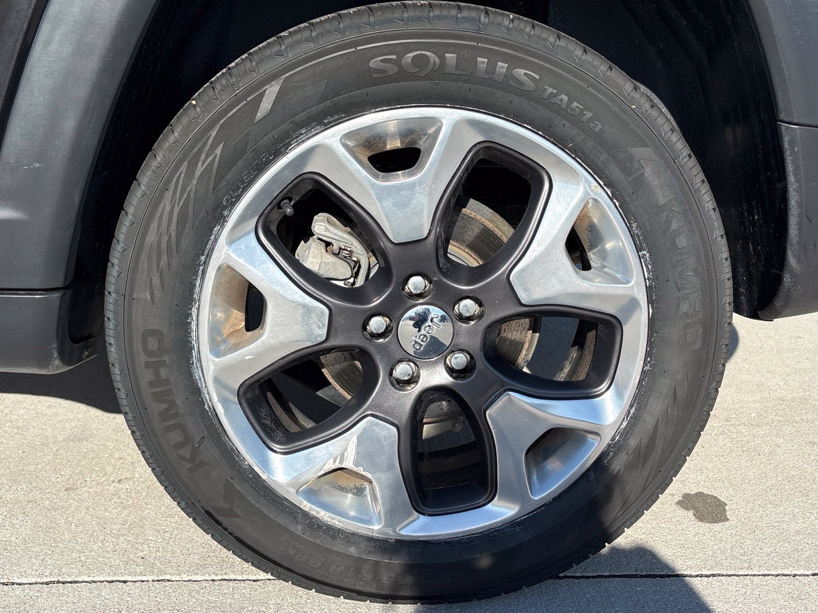 Used 2019 Jeep Compass Limited AWD/4WD image 10