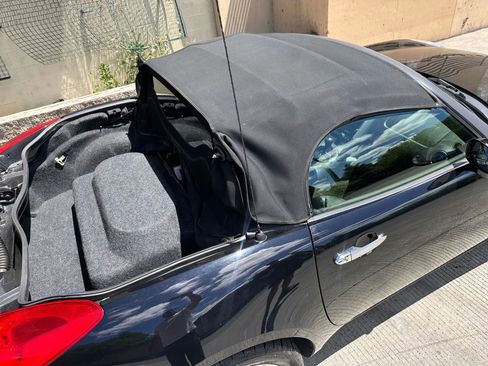 Used 2006 Pontiac Solstice Convertible w/ Premium Package image 26