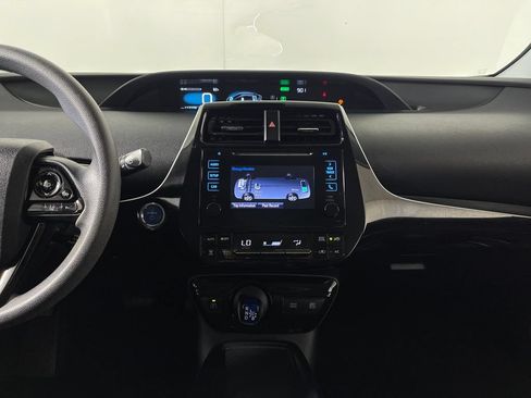Certified 2019 Toyota Prius LE w/ Carpet Mat Package FWD image 15