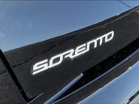 Used 2024 Kia Sorento EX AWD/4WD image 8