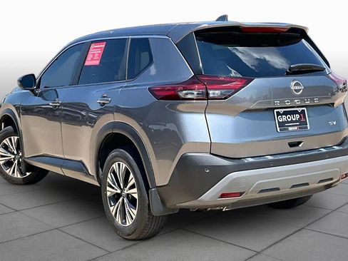 Used 2023 Nissan Rogue SV FWD image 11