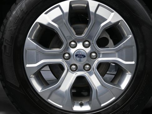 Certified 2022 Ford F150 Platinum w/ Equipment Group 701A High image 24