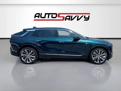 Used 2026 Cadillac Lyriq Signature Luxury w/ Nappa Leather Package AWD/4WD image 8