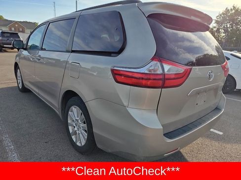 Used 2016 Toyota Sienna LE AWD/4WD image 4