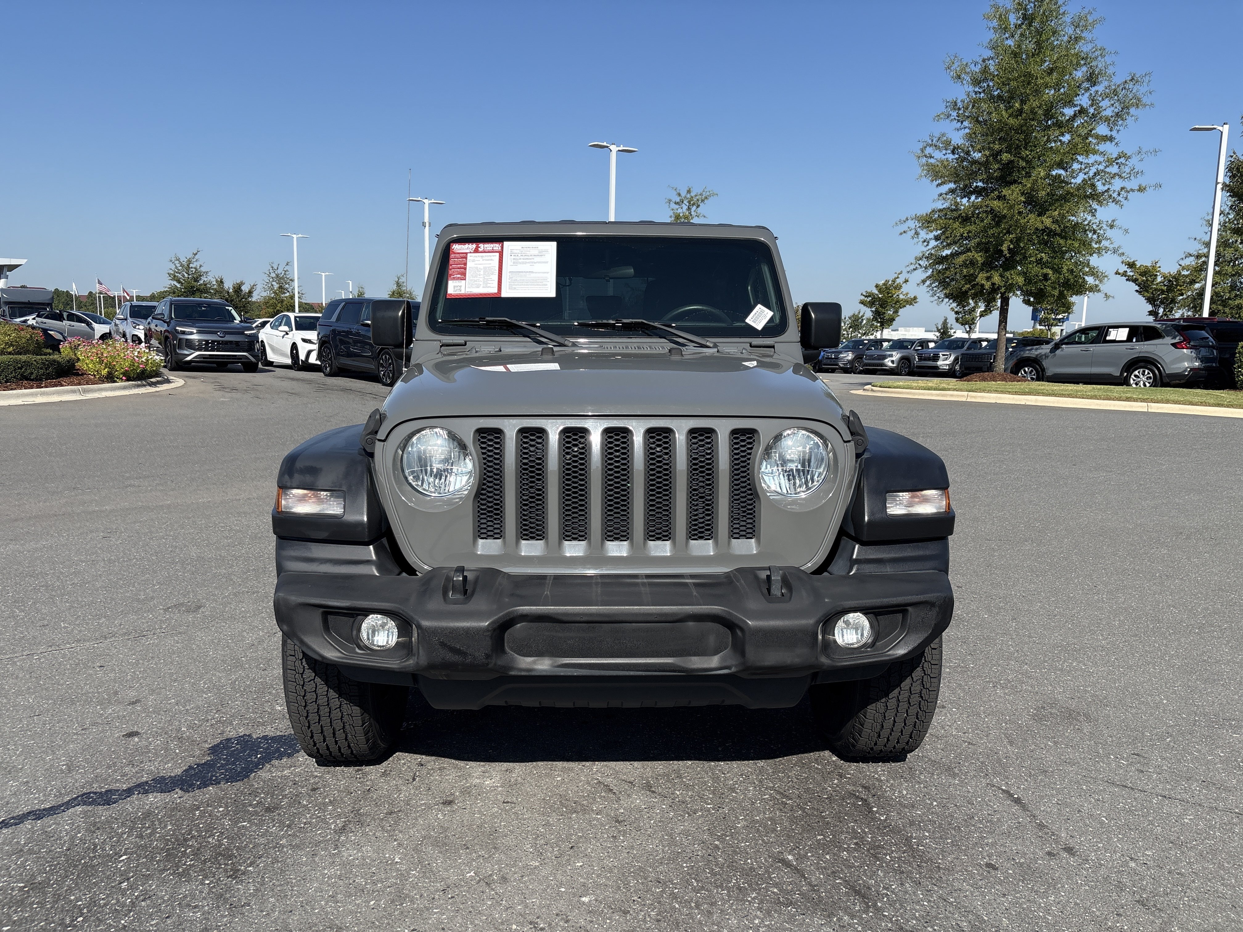 Used 2018 Jeep Wrangler Unlimited Sport AWD/4WD image 3
