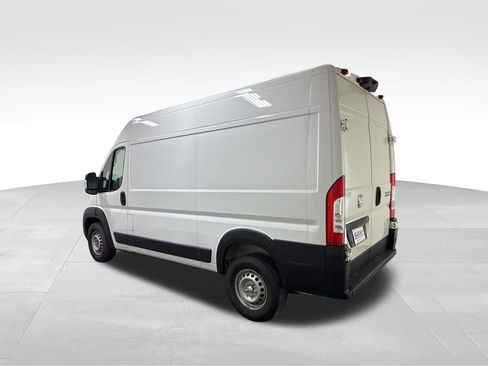 Used 2025 RAM ProMaster 2500 w/ Safety Group FWD image 9