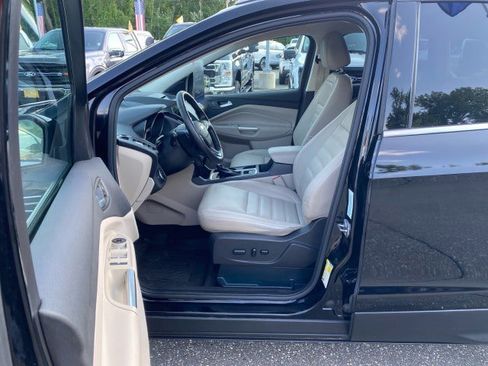 Used 2017 Ford Escape Titanium w/ Equipment Group 301A AWD/4WD image 7