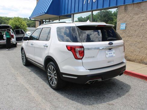 Used 2018 Ford Explorer Platinum AWD/4WD image 4