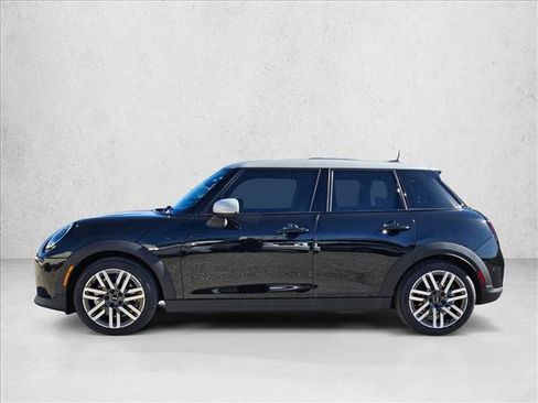 New 2026 MINI Cooper 4-Door Hardtop FWD image 5