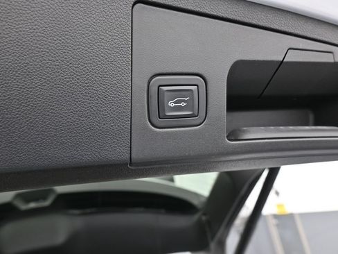 Used 2019 Cadillac XT4 Sport AWD/4WD image 55