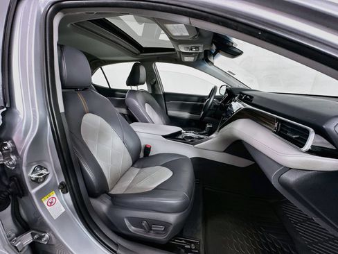 Used 2018 Toyota Camry XLE w/ Audio Package FWD image 29