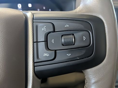 Used 2023 GMC Yukon XL Denali image 21