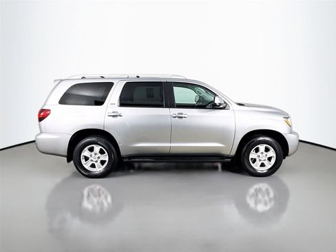 Used 2021 Toyota Sequoia SR5 image 9