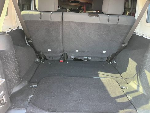 Used 2012 Jeep Wrangler Unlimited Sport image 18