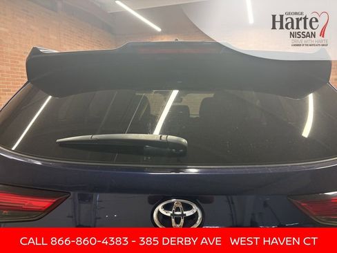 Used 2021 Toyota Highlander XLE image 46