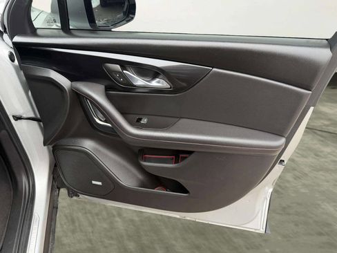 Used 2022 Chevrolet Blazer RS w/ Enhanced Convenience Package image 38