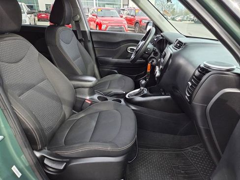 Used 2014 Kia Soul + image 13