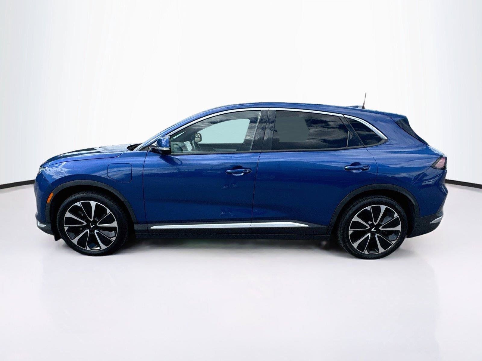 Used 2024 VinFast VF 8 Plus AWD/4WD image 2