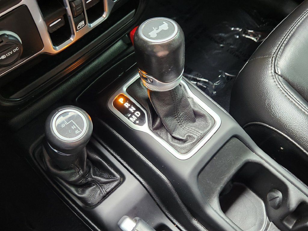 Used 2020 Jeep Wrangler Unlimited Sahara AWD/4WD image 11