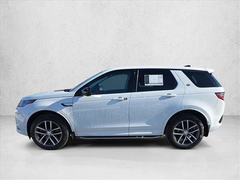 Used 2025 Land Rover Discovery Sport S image 8