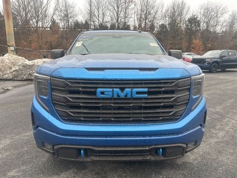Used 2024 GMC Sierra 1500 Elevation image 2