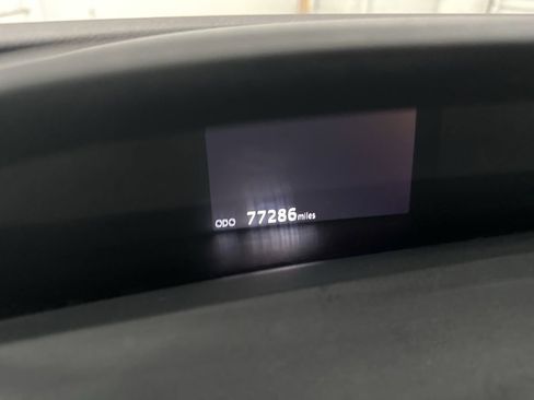 Used 2017 Toyota Prius Four w/ Advanced Technology Package FWD image 12