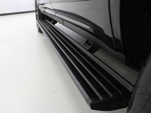 Certified 2024 Cadillac Escalade Sport w/ LPO, ONYX Package image 15