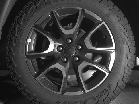 Used 2025 Jeep Compass Trailhawk AWD/4WD image 14