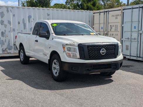 Used 2018 Nissan Titan S w/ S Utility Package RWD image 3