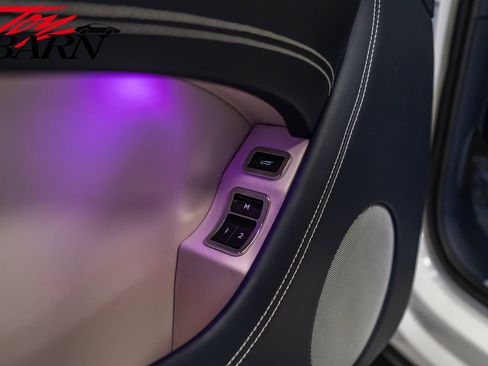 Used 2021 Bentley Bentayga image 22