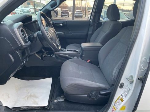Used 2019 Toyota Tacoma TRD Sport image 23