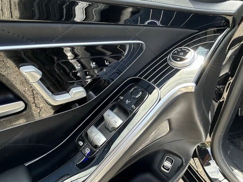 Used 2021 Mercedes-Benz S 580 4MATIC Sedan w/ AMG Line image 18